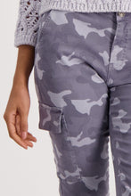 Load image into Gallery viewer, Camo Cargo Trousers
