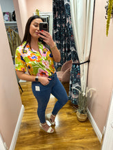 Load image into Gallery viewer, FRNCH Chelly Spicy Garden Blouse
