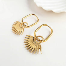 Load image into Gallery viewer, Abstract Palm Leaf Earrings
